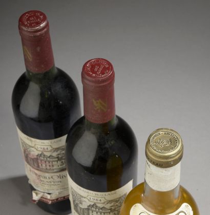 null 3 bouteilles PESSAC-LÉOGNAN DIVERS, (2 Ch. Olivier 1984, et, eta, J; 1 Ch. Carbonnieux...
