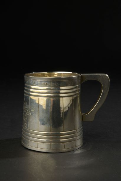 null Cup imitating a barique, silver 875 thousandths, engraved with letters, a dedication...