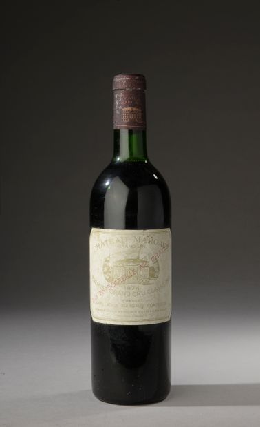 null 1 bouteille Château MARGAUX, 1° cru Margaux 1974 (elt, fanée, J)