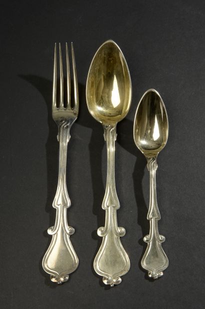 null 
Part of a dessert set in silver 950 thousandths gilded, the handle and spatula...