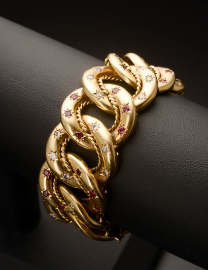 18k yellow gold bracelet with large gourmette...
