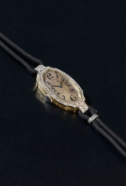 null VACHERON CONSTANTIN Geneva.

Bracelet watch, the case barrel out of gold 18k...