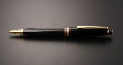 null MONTBLANC "Meisterstück".

Ballpoint pen, the body in black resin, the attributes...