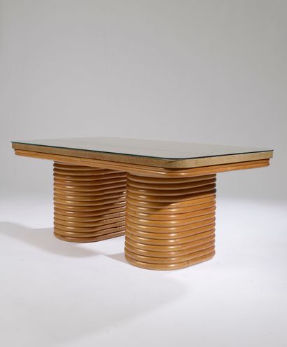 null Paul Théodore FRANKL (1886-1958).

Coffee table, the base with two oval legs...