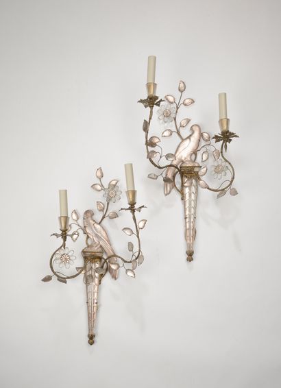 BAGUES. 

Pair of sconces with parrot big...