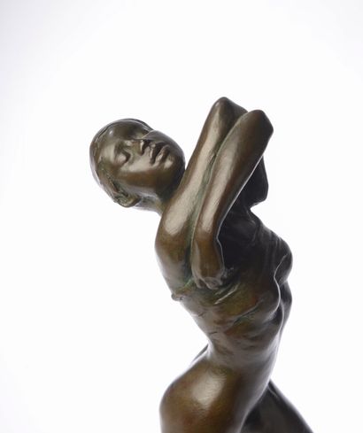 null Jacques LE NANTEC (né en 1940).

Danseuse se dénudant.

Bronze à patine brune,...