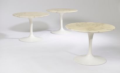 null Eero SAARINEN (1910-1961), édition KNOLL INTERNATIONAL.

Suite de trois tables...