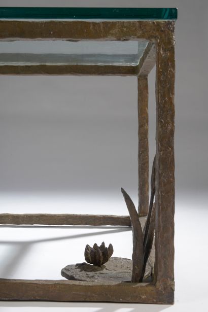 null Gérard DUPERRET (XXe-XXIe siècles).

Table basse en bronze patiné, à deux rectangles...