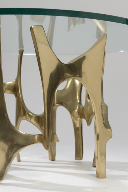 null Fred BROUARD (1944-1999).

Petite table basse modèle "Dentelles" en bronze poli,...