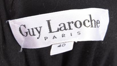 null GUY LAROCHE.

Black viscose top, fully gathered on the bust and long sleeves,...