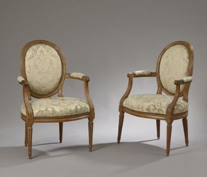 Pair of cabriolet armchairs with medallion...