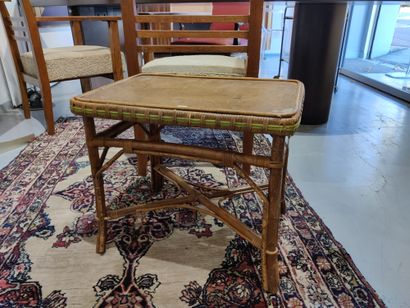 Rectangular rattan side table (five links...