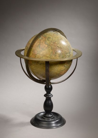 null Globe terrestre en plâtre appliqué d'une gravure sur papier, cercle équatorial...