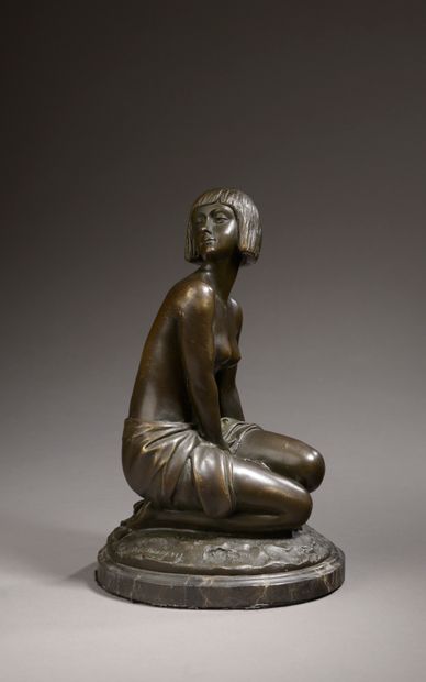 null Anthony GENNARELLI (1915-2001).

Jeune femme.

Bronze à patine brune (usures),...