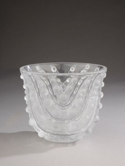 LALIQUE.

Vase in molded and pressed glass,...