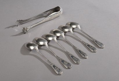 null Set in silver 950 thousandths including : 

- six small spoons, rocaille model,...