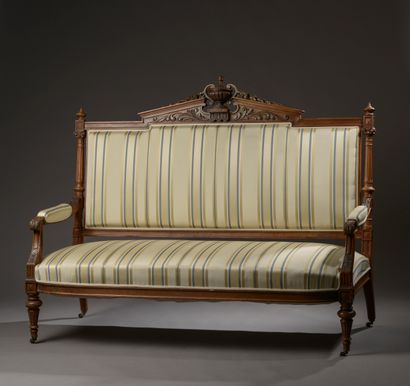 Sofa in molded and carved wood (later antique...