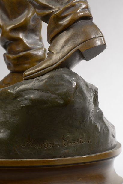 null Maurice CONSTANT (1875 - 1910).
Le vendangeur.
Bronze à patine brune, signé....