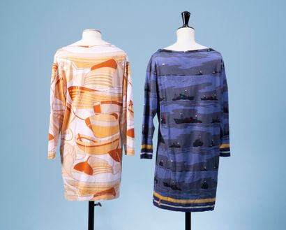 null HERMÈS.
Meeting of two tunics in cotton :
- one with motifs of stylized boats...