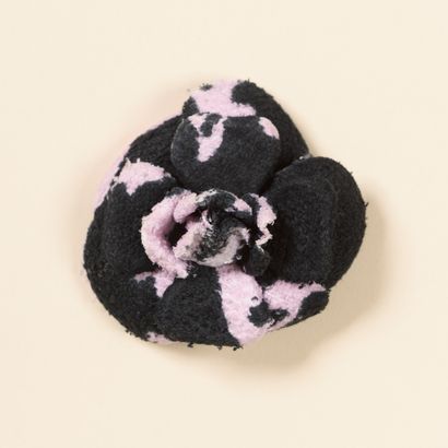 CHANEL.

Camellia brooch in rigid tweed in...