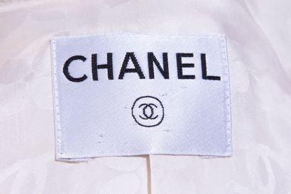 null CHANEL. 

White cotton honeycomb jacket, straight, notched collar, four patch...