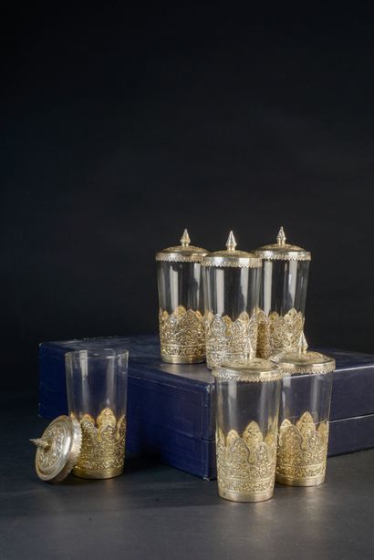 Six glasses mounted in silver 900 thousandths.
Indian...