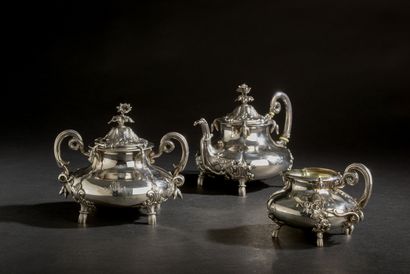 null F. DAFRIQUE (XIXe siècle).
Service à thé trois pièces en argent 950 millièmes...