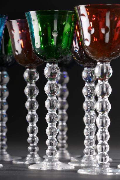 null SAINT-LOUIS.
Douze verres à vin du Rhin, modèle "Bubble" en cristal de couleur...