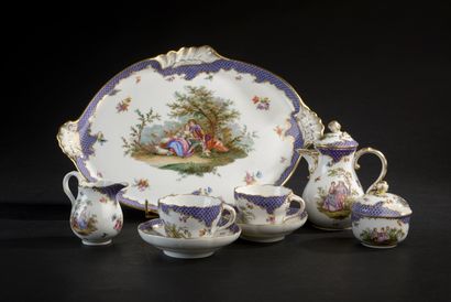 null MEISSEN.
Service à thé tête-à-tête en porcelaine à décor polychrome avec rehauts...