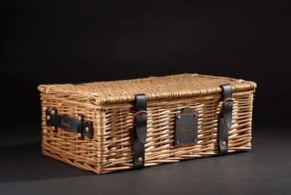 HARRODS.
Small picnic trunk in woven rattan,...