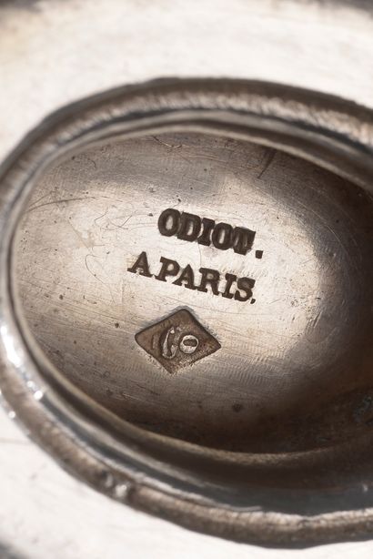 null Jean-Baptiste-Gustave ODIOT (Paris, 1865 - 1894).
Importante saucière en argent...