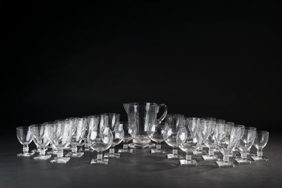 null LALIQUE France.
Part of service of crystal glasses model "Argos", the foot and...