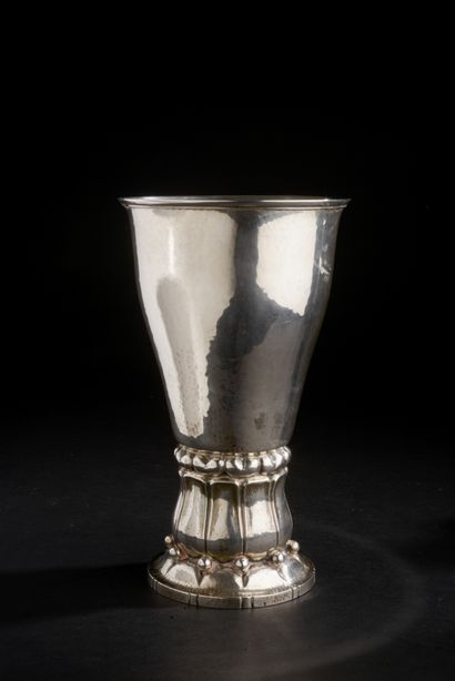 C.G. HALLBERG (XXe siècle). 
Important vase...