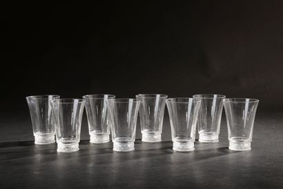 null LALIQUE France.
Huit verres à orangeade en cristal, modèle "Reims" (égrenures)....