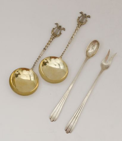 Pair of round spoons in gilded silver 925...
