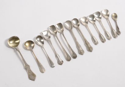 Thirteen salt spoons in silver 950 thousandth...