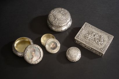 Silver set including : 
- a rectangular silver...