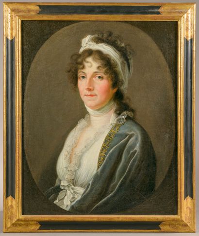 null École de la fin du XVIIIe siècle. 
Portrait de femme aux yeux bleus. 
Huile...
