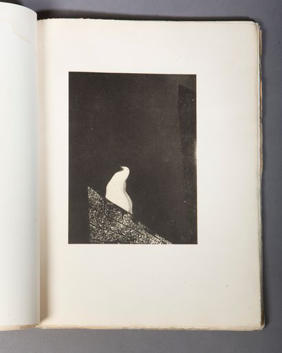 null FARGUE (Léon-Paul) Banalité. Paris, Gallimard, 1930. Grand in-4 broché, édition...