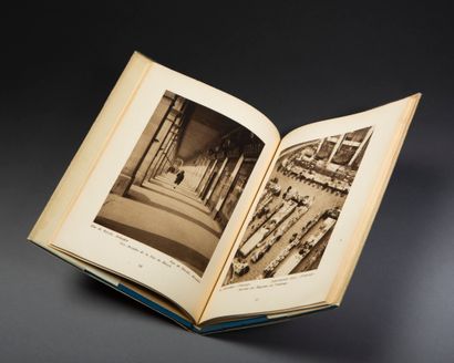 null KRULL (Germaine). 100 x Paris. Berlin, Verlag der Reihe, 1929. In-8 sous cartonnage...