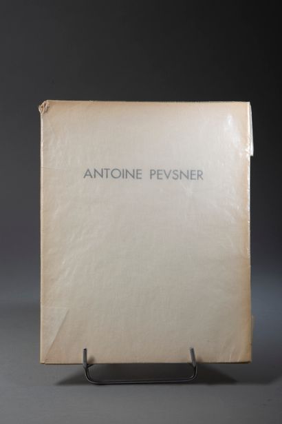 null DREIER (K). Antoine Pevsner. Paris, René Drouin, 1947. Grand in-8 broché illustré...