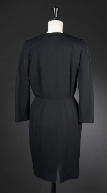 null GUY LAROCHE Boutique Collection - T. : 34
Robe smocking en laine fine et soie,...