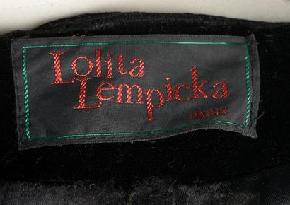 null LOLITA LEMPICKA - T. estimée : 34/36 
Veste en velours noir, brodée de fleurs...