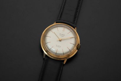 null DUKE.
Men's wristwatch, the round case in 18k yellow gold, the ivory dial applied...