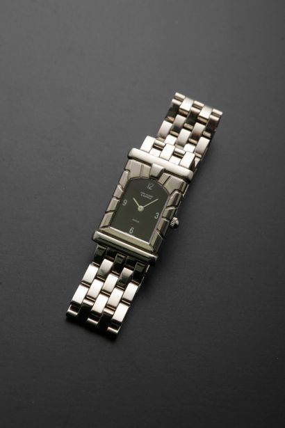 null VAN CLEEF ARPELS "Façade".
Ladies' wristwatch in steel, rectangular case, black...
