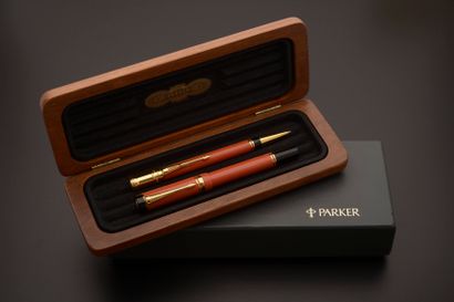 null PARKER "Duolfold Centenial Tango". 
Ensemble stylo plume et stylo bille, le...