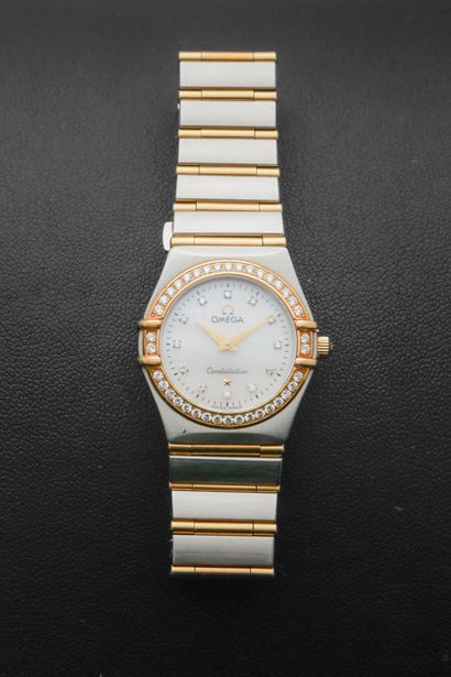 null OMEGA "Constellation", No. 90305910.
Ladies' wristwatch in 18k yellow gold and...