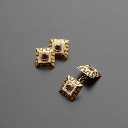 Pair of 18k yellow gold cufflinks, the square...