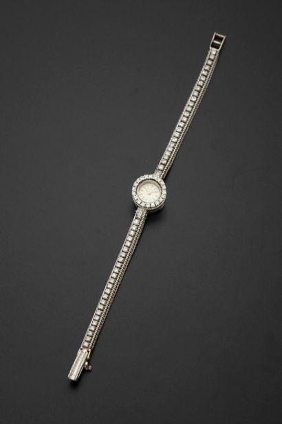 null ZENITH, No. 81302.
Ladies' wristwatch in 18k white gold and diamonds, round...