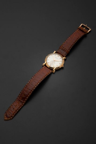 null ESKA, no. 134114.
Men's wrist watch in 18k yellow gold, round case,
case, horn...
